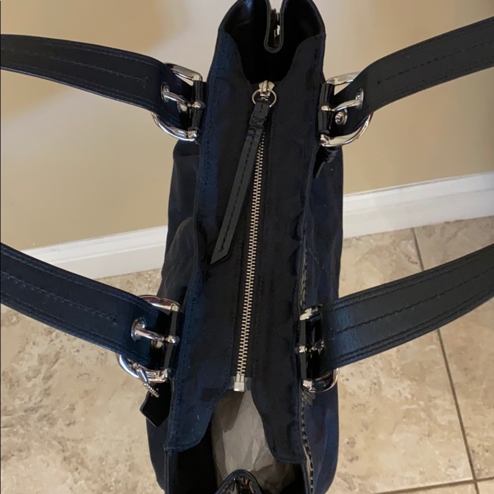 Black Coach Bag - Picture 5 of 6